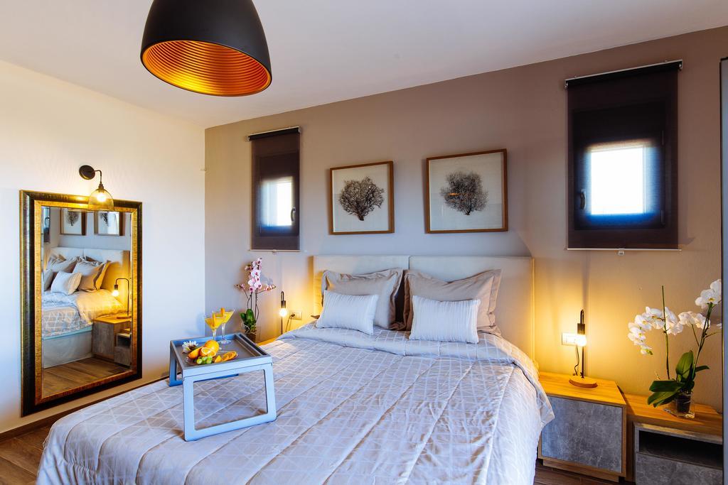 Velvet Breeze Superior Villa Stavromenos  Exterior photo