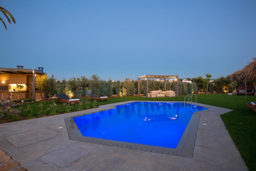 Velvet Breeze Superior Villa Stavromenos  Exterior photo